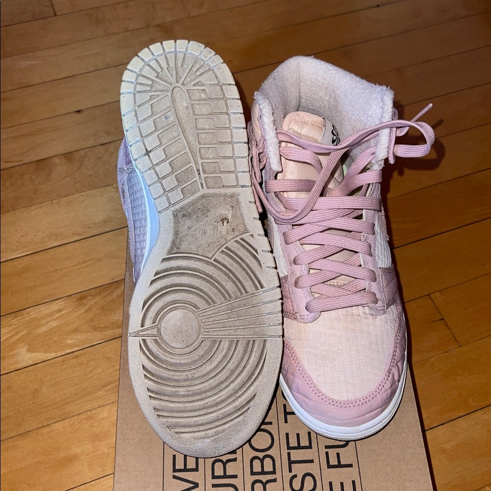 Women’s Pink and White Dunks - Picture 15 of 16